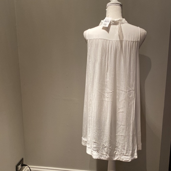Women’s Elegant White Tunic by Lush - Picture 4 of 7